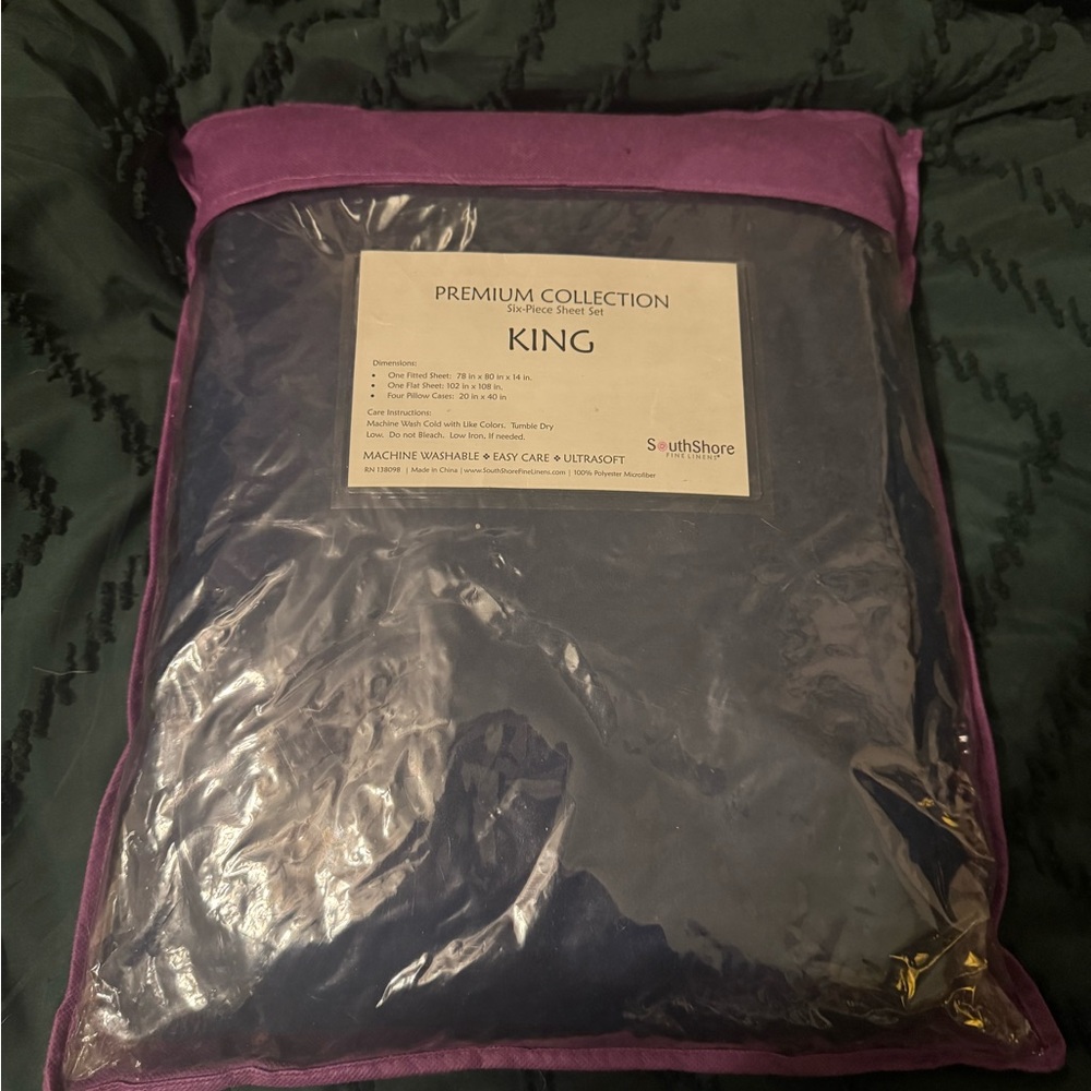 Premium Collection King Bedding Set - Navy Blue